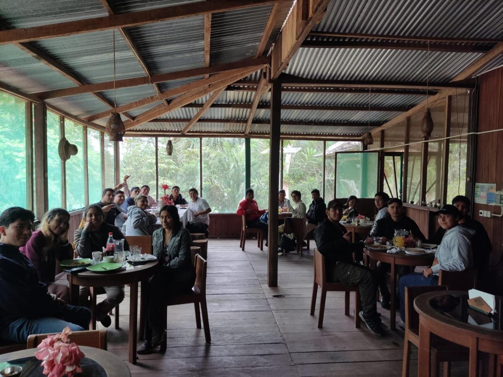 פוארטו מלדונדו Valencia Lake Lodge מראה חיצוני תמונה